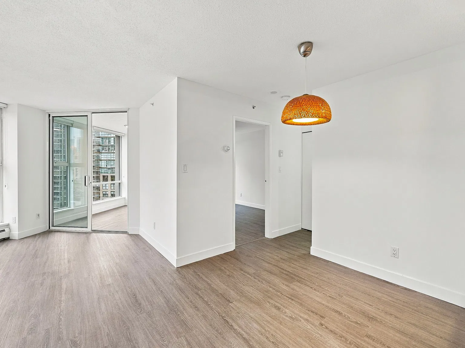 1 bed, 688 sqft, $3,250 — Photo 4