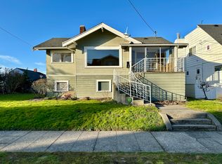 3722 SW Grayson St, Seattle, WA 98126