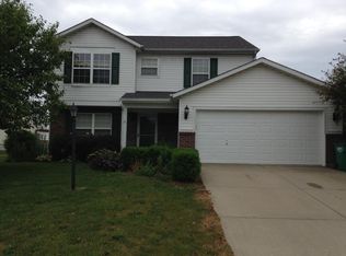 8961 Woodlark Dr, Fishers, IN 46038