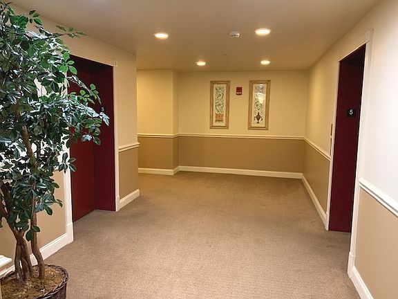 4th image of 1 Itasca Pl Unit 403