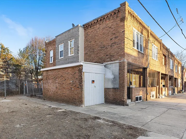 1602 Pershing St #1 — Photo 3