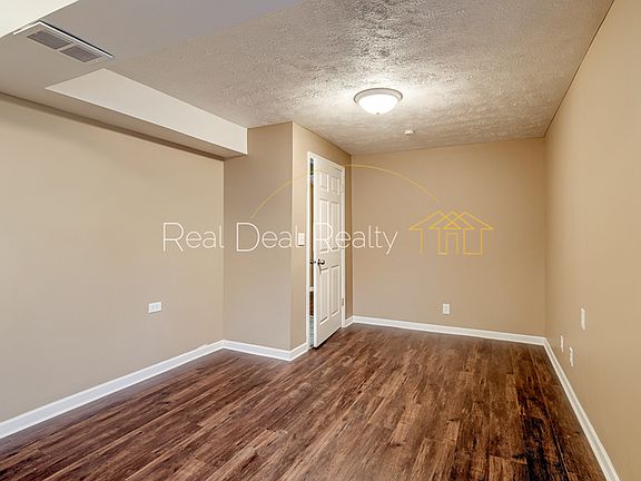 4th image of 4731 N 39th St