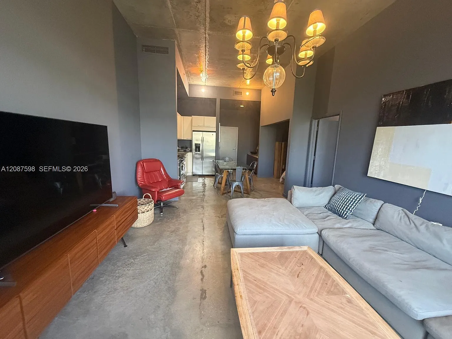 The Meridian Condo — Photo 2