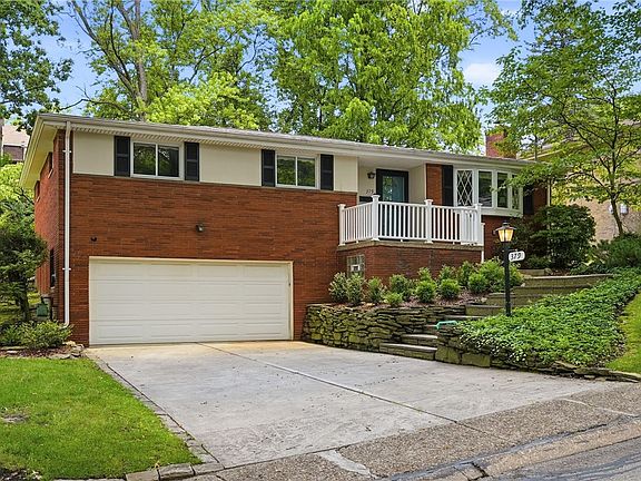 2nd image of 379 Barclay Ave