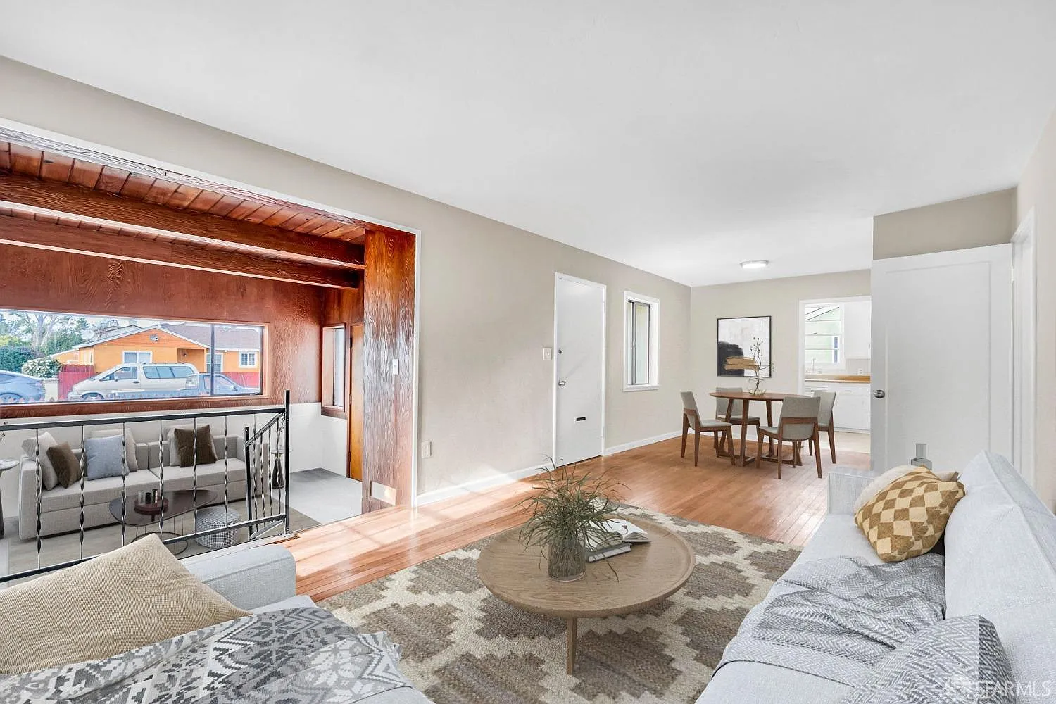 2630 Kelley Ave photo 1