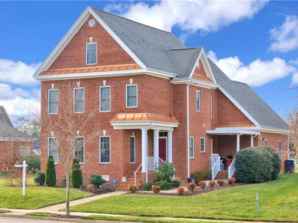 11448 Chester Village Dr, Chester, VA 23831