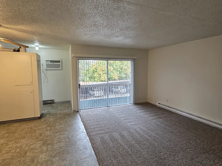 527 Washington St #4 — Photo 6