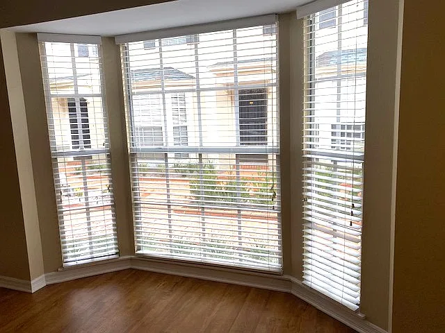 2 bed, 2.5 bath, 1200 sqft, $2,250 — Photo 3