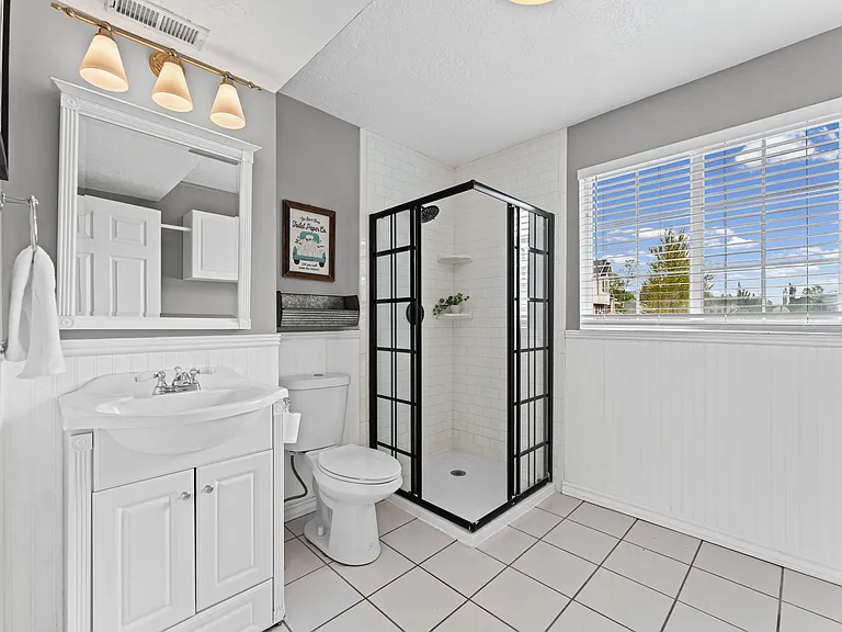 3 E Alfred Ave — Photo 17