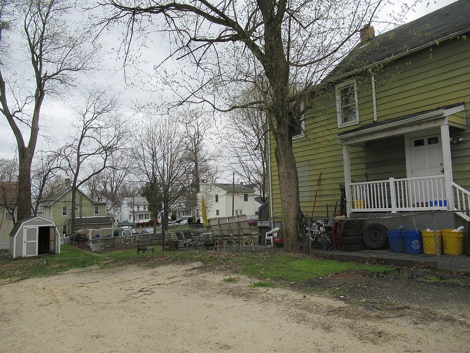 2nd image of 15 Factory St