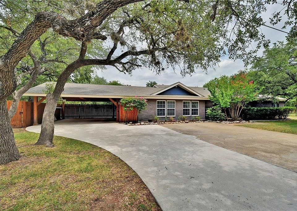 1st image of 413 Cedar Park Dr