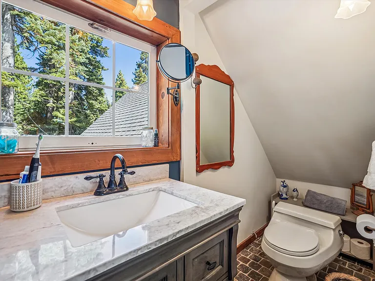 450 Tunnington Dr — Photo 15
