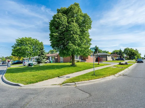 2 Milner Rd #Basement, Brampton, ON L6W 3A5