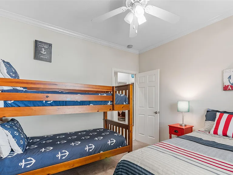 13819 Mutiny Ln — Photo 20