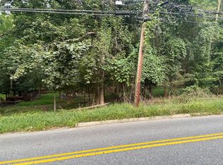 Dark Hollow Rd, Pt Jefferson, NY 11777