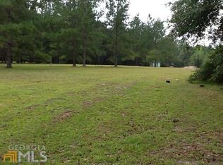 1107 Lee Rd, Pembroke, GA 31321