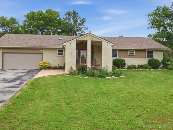3263 W 72nd St, Tulsa, OK 74132