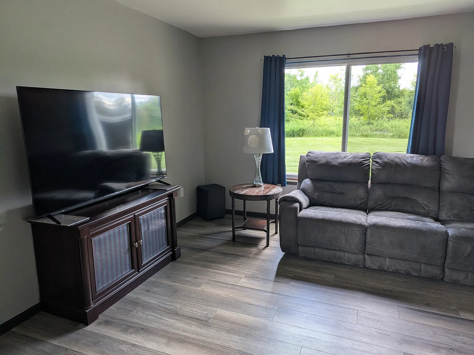 2 bed, 1.5 bath, 900 sqft, $1,000 — Photo 3