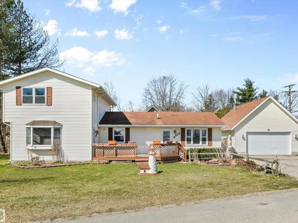 6519 Lorraine St, Burtchville, MI 48059