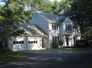10 Sheep Farm Dr, East Greenwich, RI 02818