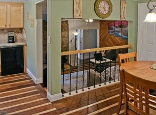 16 Cornell Way, Hopatcong, NJ 07843