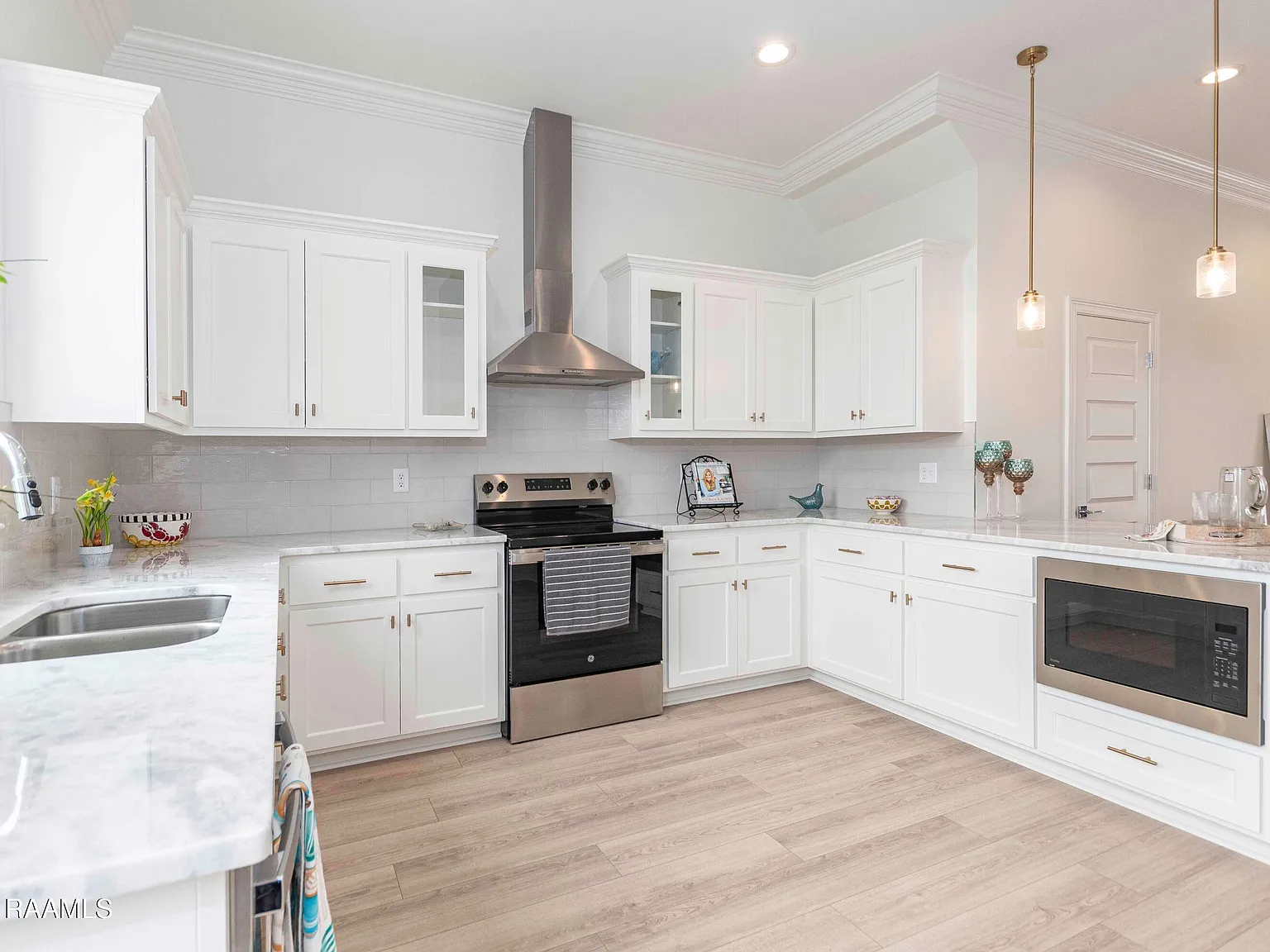 2 bed, 2.5 bath, 1398 sqft, $1,950 — Photo 4