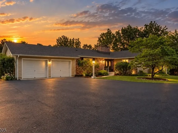 135 W Mountain Rd, Sparta Twp., NJ 07871