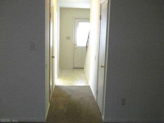 3rd image of 1069 Old Denbigh Blvd