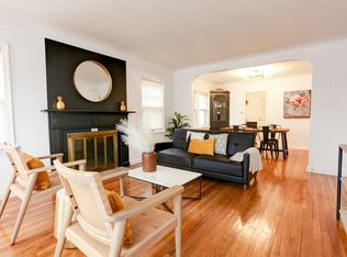 13660 Cedar Rd #1, Cleveland, OH 44118