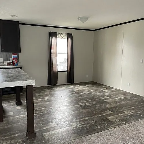 705 Ernest St — Photo 5
