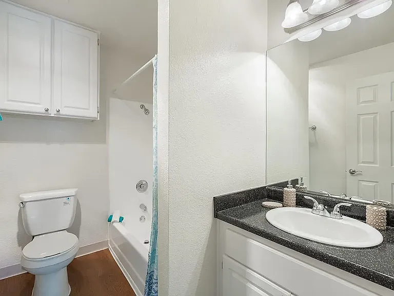 Elan - Scripps Terrace — Photo 14