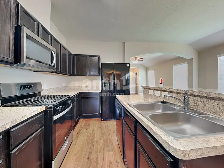 21606 Nella Cir — Photo 3