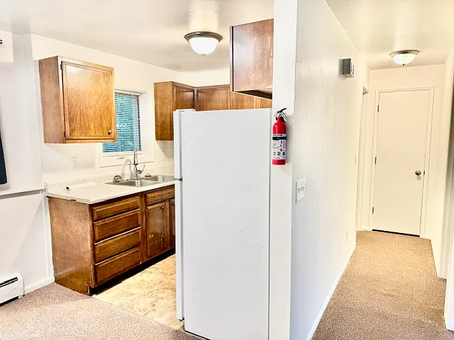 1 bed, 750 sqft, $1,100 — Photo 3