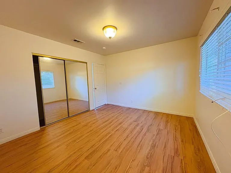 2080 Robin Rd — Photo 12