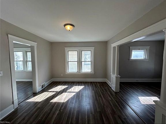 5th image of 3327 W 88th St #Up