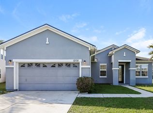 1208 Dawn Light Rd, Jacksonville, FL 32218