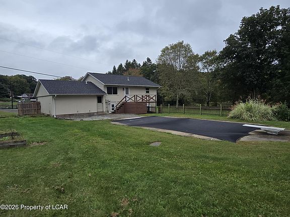 5th image of 528 Brace Rd