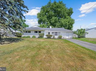 8 Augusta Dr, Newark, DE 19713