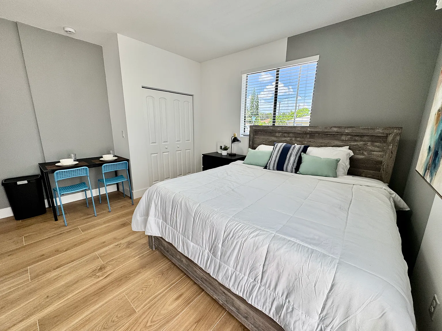 Studio, 210 sqft, $1,250 — Photo 3