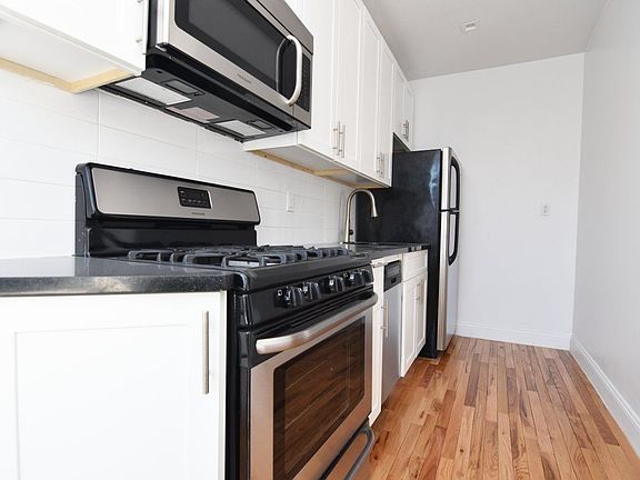 4th image of 345 Manhattan Ave #5N