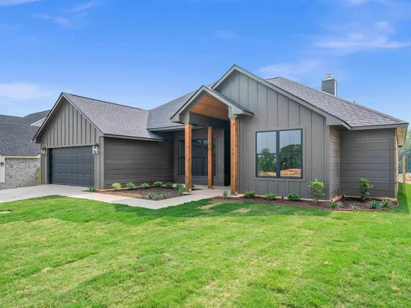 16322 Clear View Dr, Lindale, TX 75771