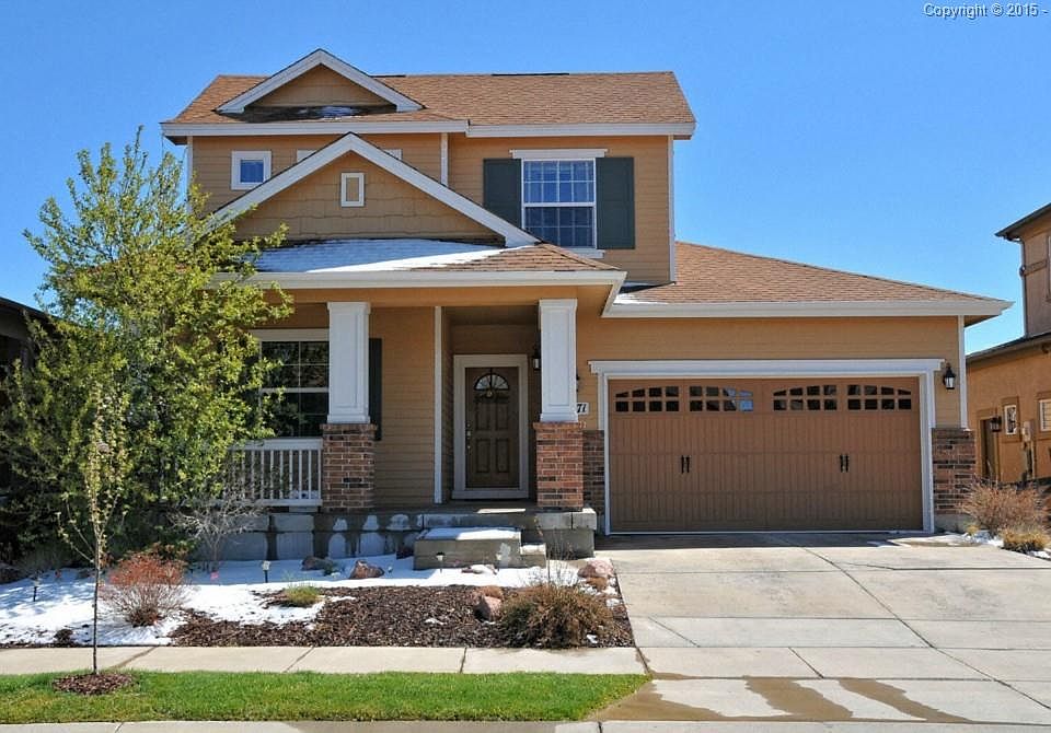 FRONT VIEW OF THE HOME