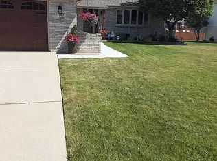 197 High Point Trl, Dyer, IN 46311