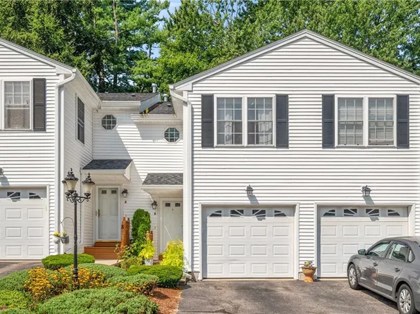 450 Providence St Unit 9, West Warwick, RI 02893