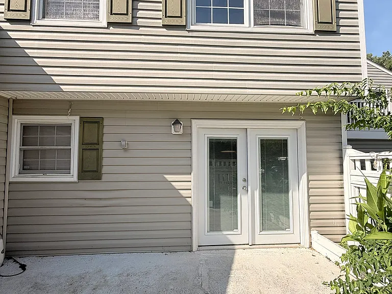 8518 Castle Pine Ct — Photo 2