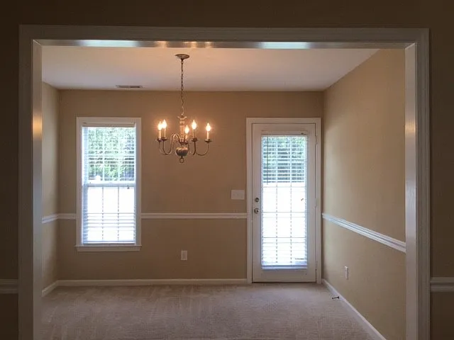 3 bed, 2.5 bath, 1692 sqft, $1,995 — Photo 3