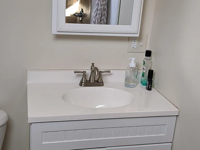 Bathroom 2 b