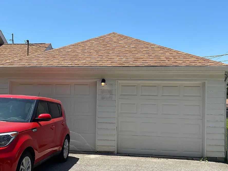 3 bed, 1143 sqft, $2,200 — Photo 3