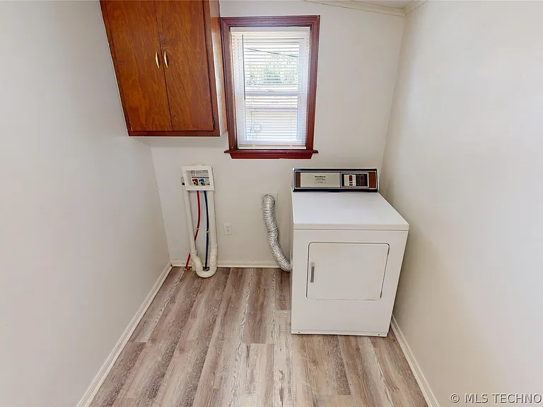 916 N Wilson Ave — Photo 17