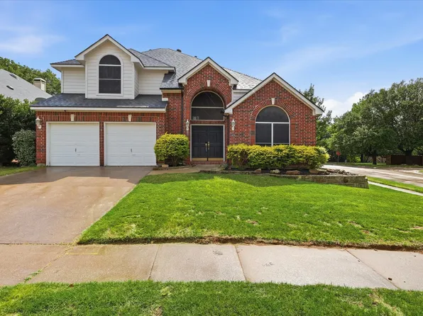 1674 Knoll Ridge Cir, Corinth, TX 76210